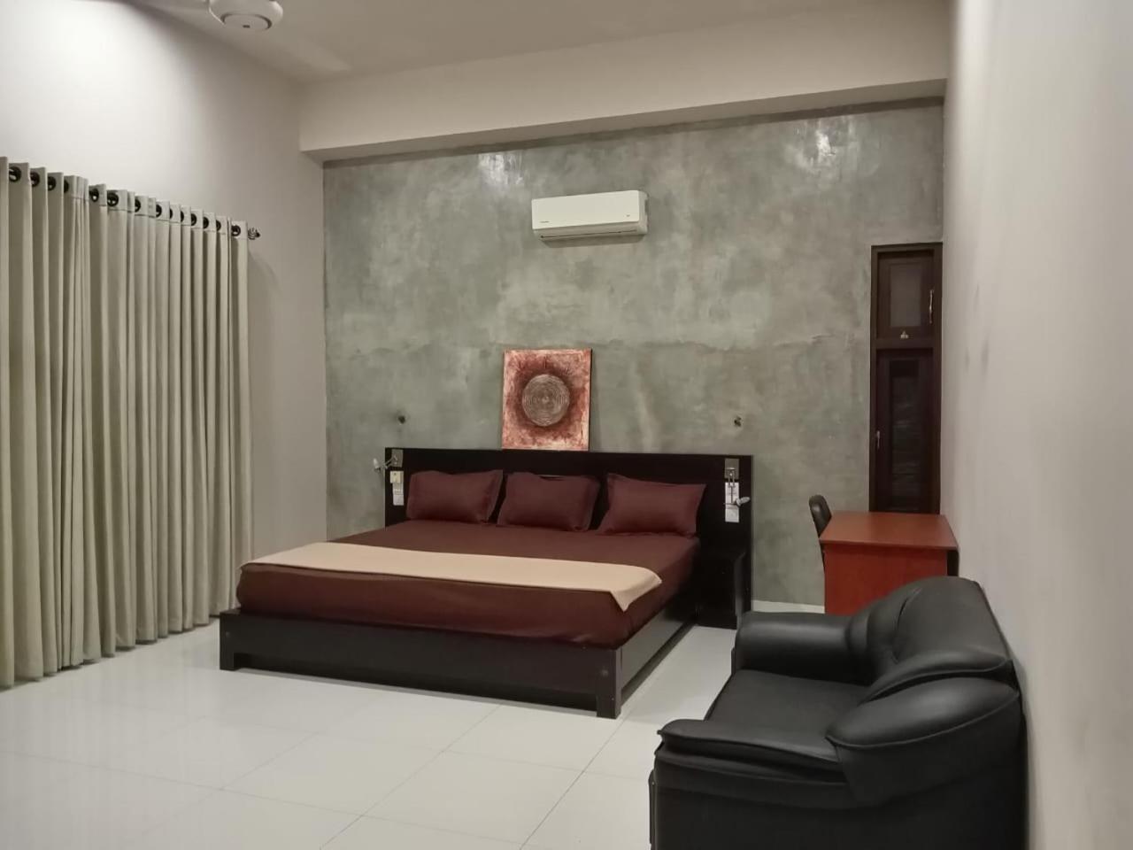 בטרמולה Thalangama Lakeview Lodge מראה חיצוני תמונה