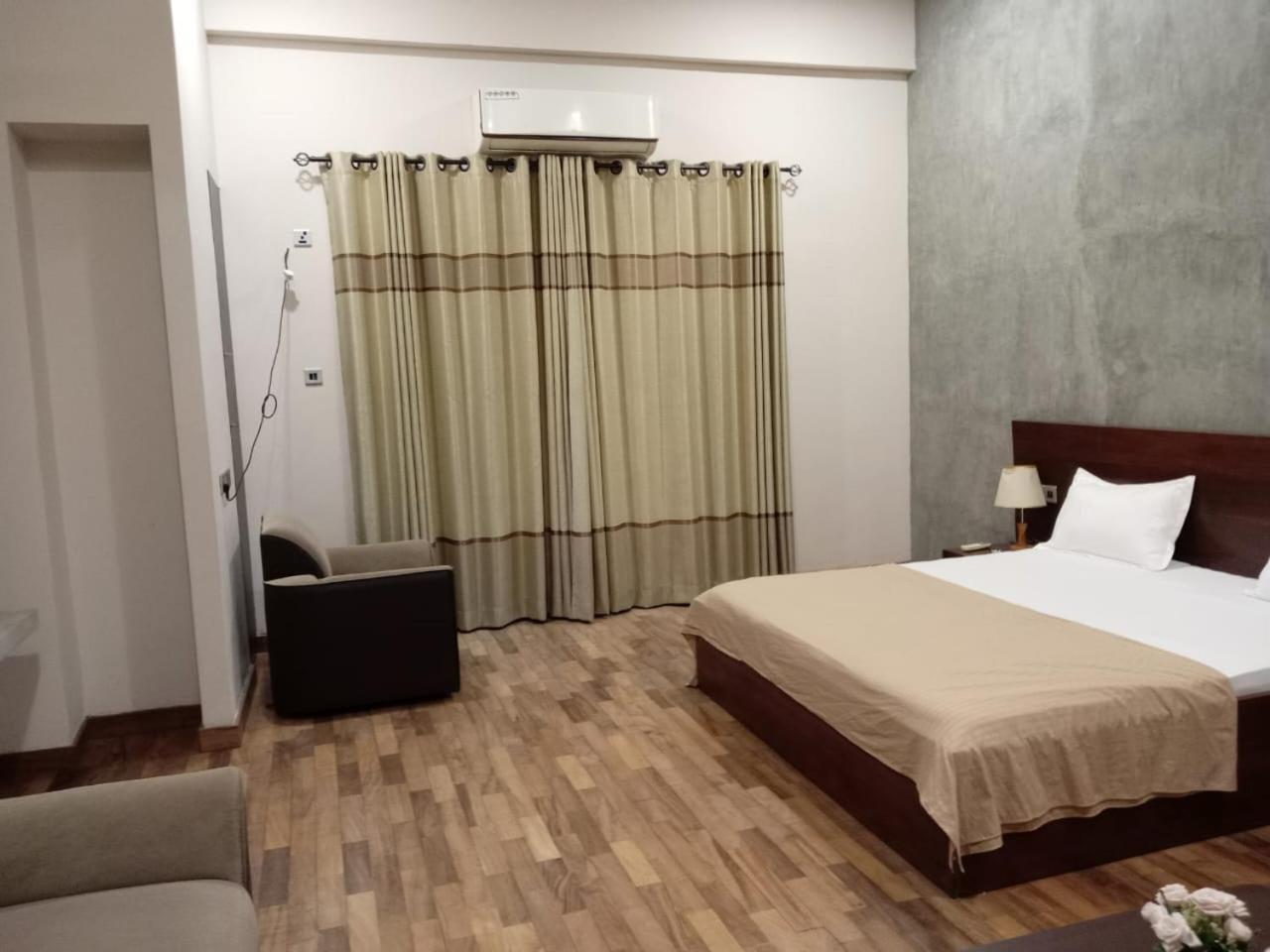 בטרמולה Thalangama Lakeview Lodge מראה חיצוני תמונה
