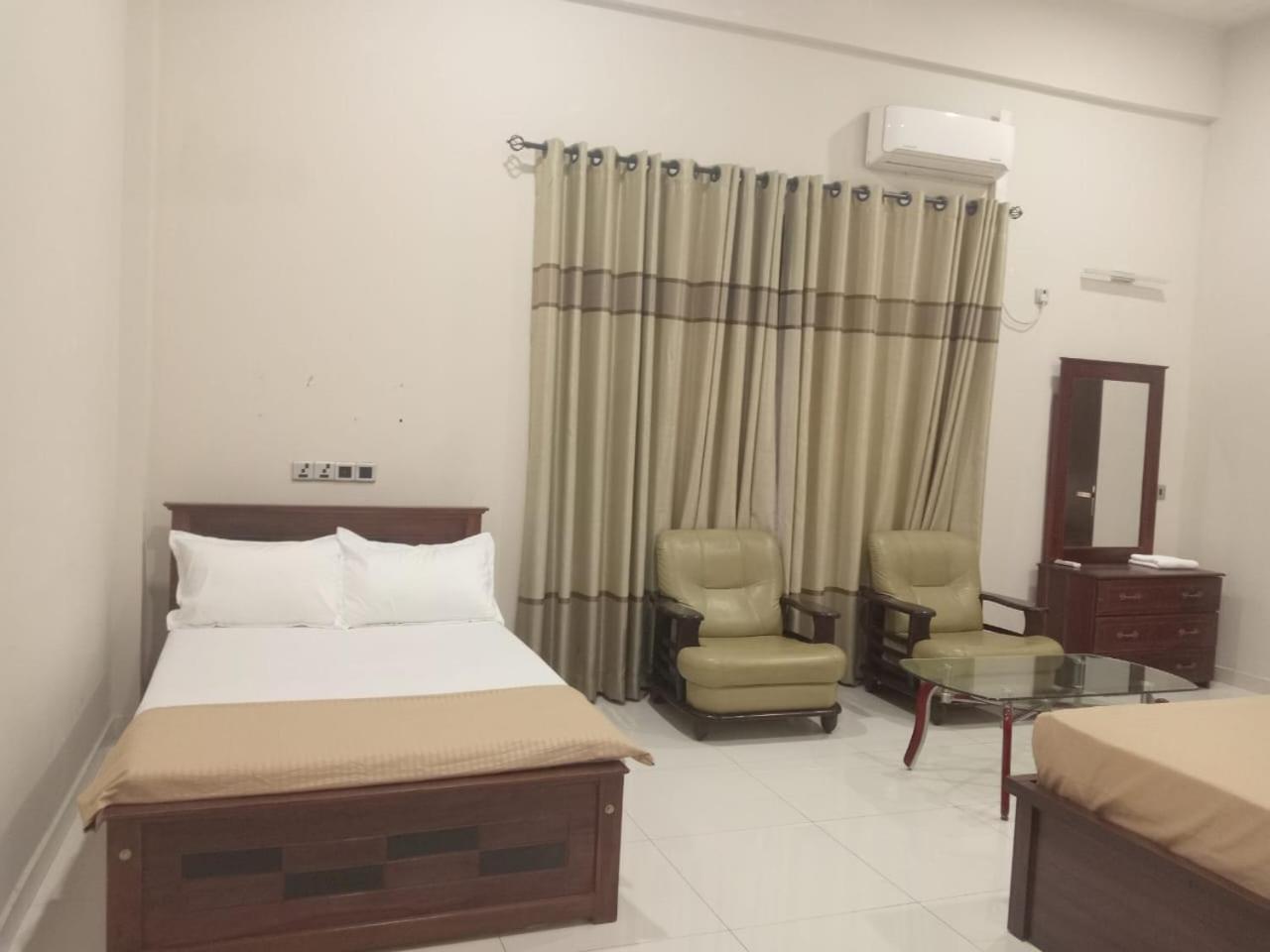 בטרמולה Thalangama Lakeview Lodge מראה חיצוני תמונה