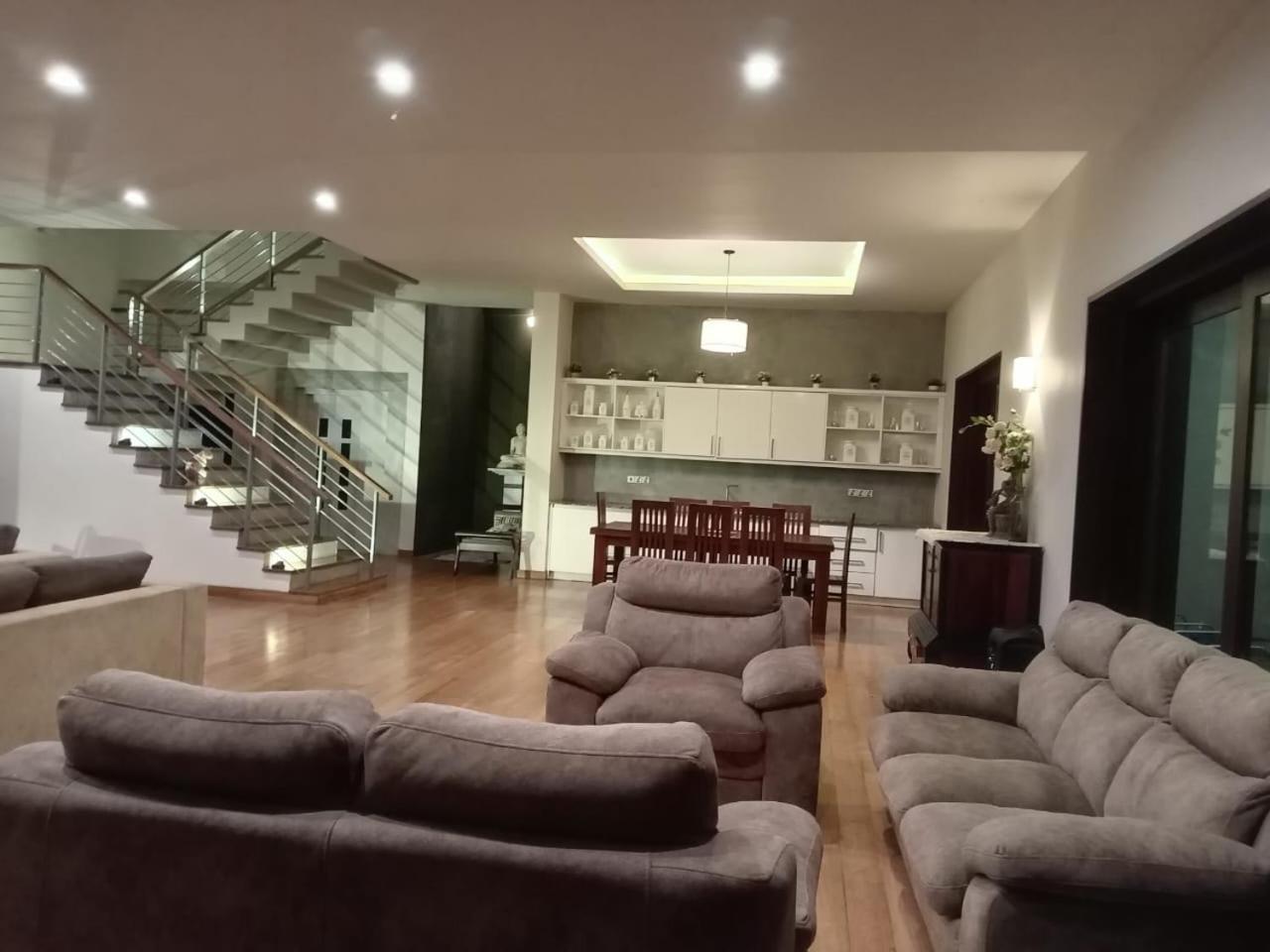 בטרמולה Thalangama Lakeview Lodge מראה חיצוני תמונה