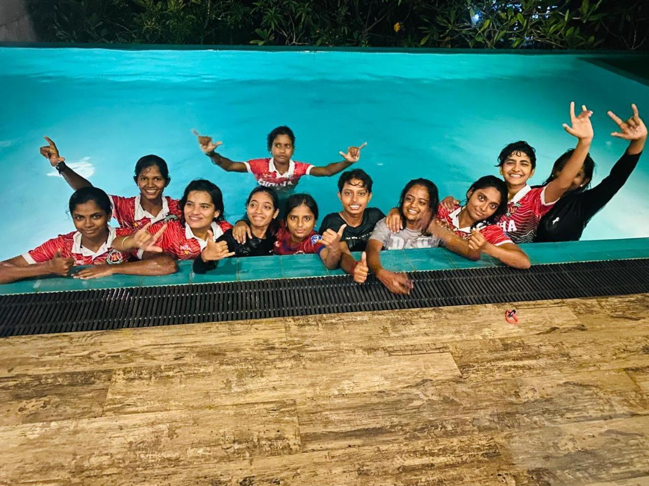 בטרמולה Thalangama Lakeview Lodge מראה חיצוני תמונה