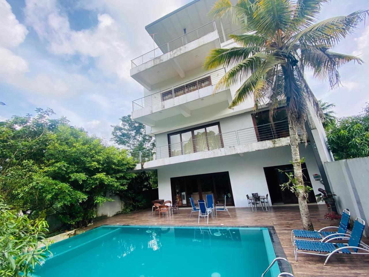 בטרמולה Thalangama Lakeview Lodge מראה חיצוני תמונה